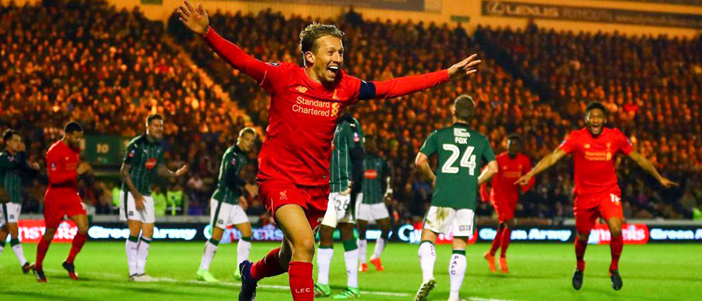 Lucas celebrates his goal against Plymouth, FA Cup, 2017